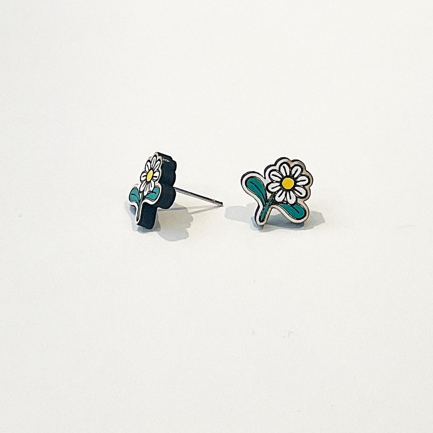 Daisy Flower stud earrings