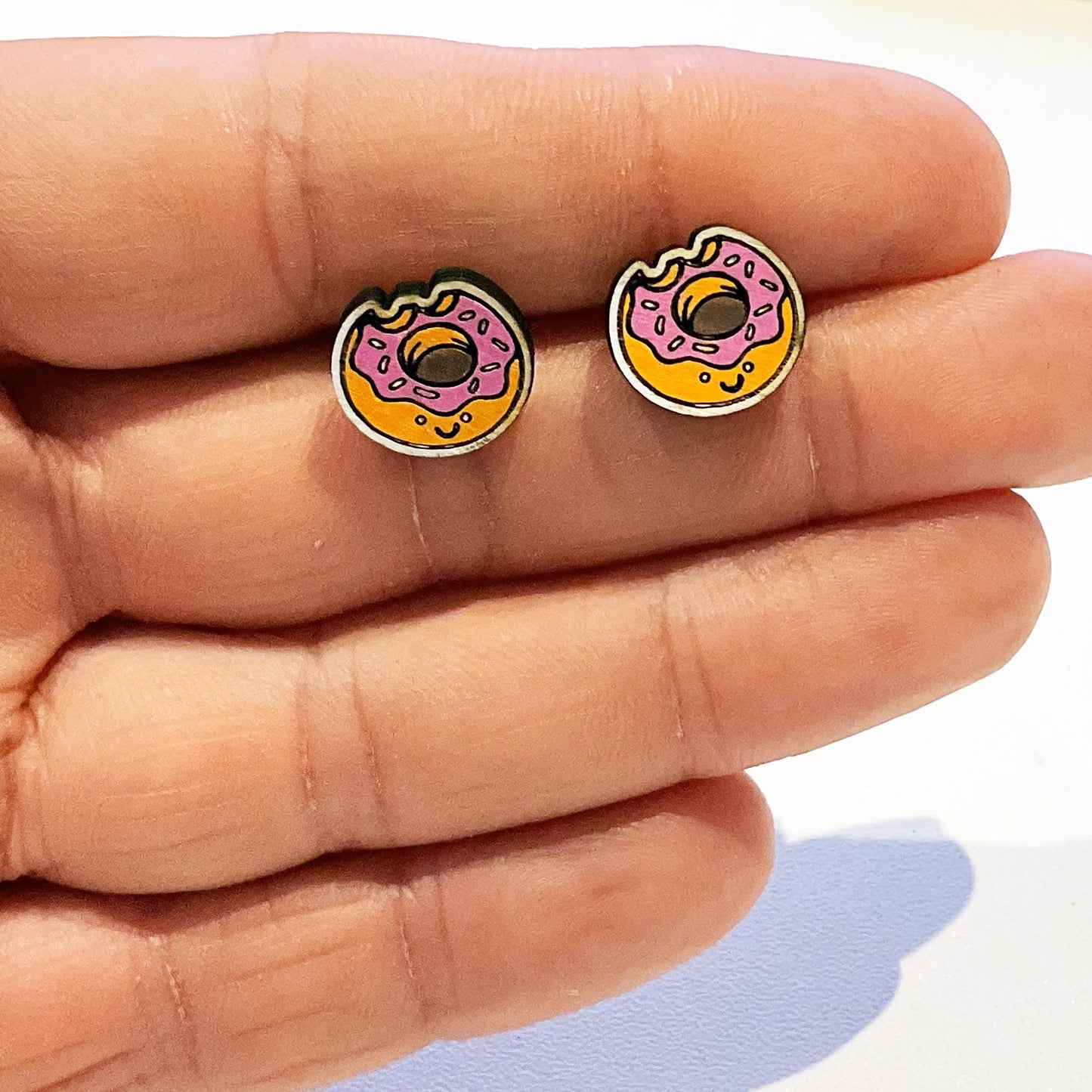 Doughnut stud earrings
